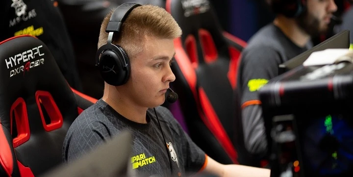 Virtus.pro — OG. Прогноз на матч CS:GO (21 ноября 2020 года) Virtus.pro — OG. Прогноз на матч CS:GO (21 ноября 2020 года)