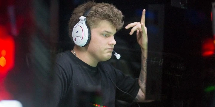 Virtus.pro — Na'Vi. Прогноз на матч CS:GO (29 ноября 2020 года) Virtus.pro — Na'Vi. Прогноз на матч CS:GO (29 ноября 2020 года)