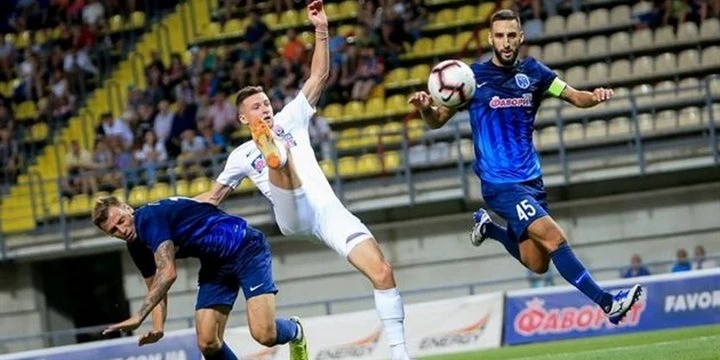 Десна - Заря. Прогноз на матч Кубка Украины (16 декабря 2020 года) Десна - Заря. Прогноз на матч Кубка Украины (16 декабря 2020 года)