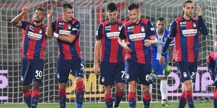 Верона — Кротоне: прогноз (кф. 2.35) на матч Серии А (10 января 2021 года) Верона — Кротоне: прогноз (кф. 2.35) на матч Серии А (10 января 2021 года)