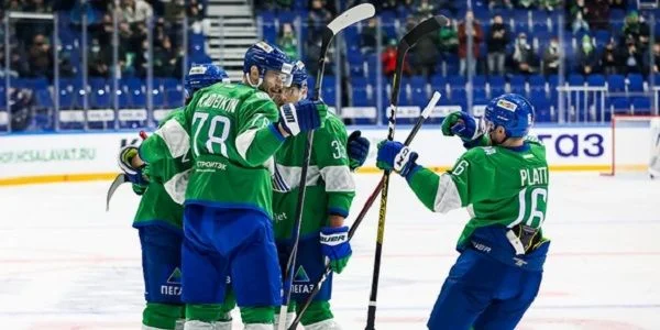 Салават Юлаев — Трактор. Прогноз на матч КХЛ (3 марта 2021 года) Салават Юлаев — Трактор. Прогноз на матч КХЛ (3 марта 2021 года)