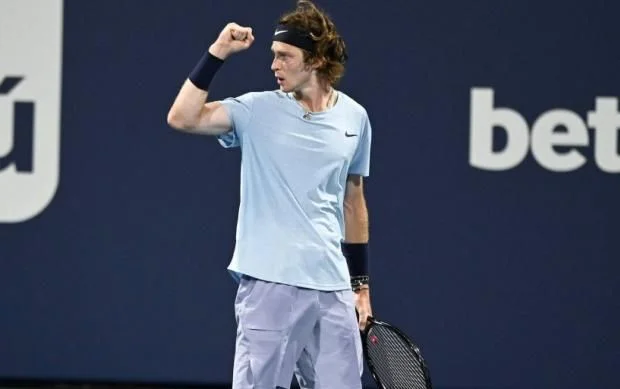 Себастьян Корда - Андрей Рублёв. Прогноз на матч ATP Майами (2 апреля 2021 года)
Себастьян Корда - Андрей Рублёв. Прогноз на матч ATP Майами (2 апреля 2021 года)
