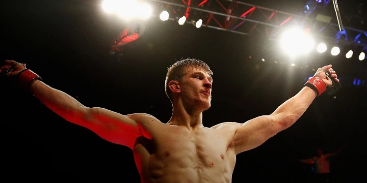 Арнольд Аллен — Содик Юсуфф. Прогноз на UFC (11 апреля 2021 года) Арнольд Аллен — Содик Юсуфф. Прогноз на UFC (11 апреля 2021 года)