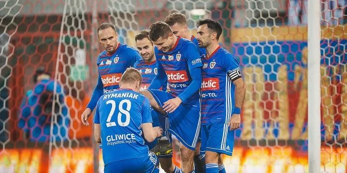 Пяст — Гурник. Прогноз на матч чемпионата Польши (12 апреля 2021 года) Пяст — Гурник. Прогноз на матч чемпионата Польши (12 апреля 2021 года)