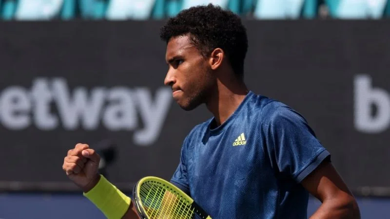 Денис Шаповалов - Феликс Оже-Альяссим. Прогноз на матч ATP Барселона (22 апреля 2021 года)
Денис Шаповалов - Феликс Оже-Альяссим. Прогноз на матч ATP Барселона (22 апреля 2021 года)