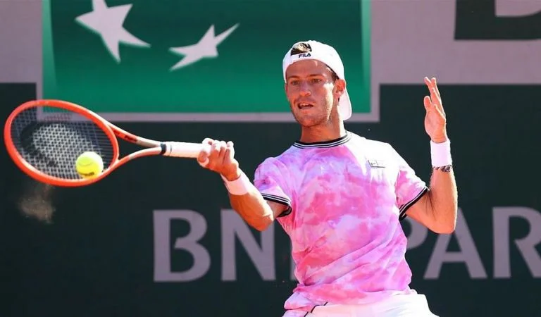 Диего Шварцман - Филип Кольшрайбер. Прогноз на матч ATP Ролан Гаррос (5 июня 2021 года)
Диего Шварцман - Филип Кольшрайбер. Прогноз на матч ATP Ролан Гаррос (5 июня 2021 года)
