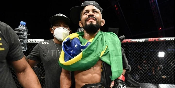 Дейвисон Фигерейдо — Брэндон Морено. Прогноз на UFC (13 июня 2021 года) Дейвисон Фигерейдо — Брэндон Морено. Прогноз на UFC (13 июня 2021 года)