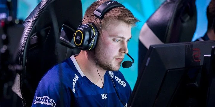 NIP — Complexity. Прогноз на матч CS:GO (15 июня 2021 года)