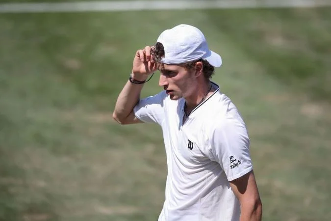 Уго Умбер - Себастьян Корда. Прогноз на матч ATP Галле (18 июня 2021 года)
Уго Умбер - Себастьян Корда. Прогноз на матч ATP Галле (18 июня 2021 года)